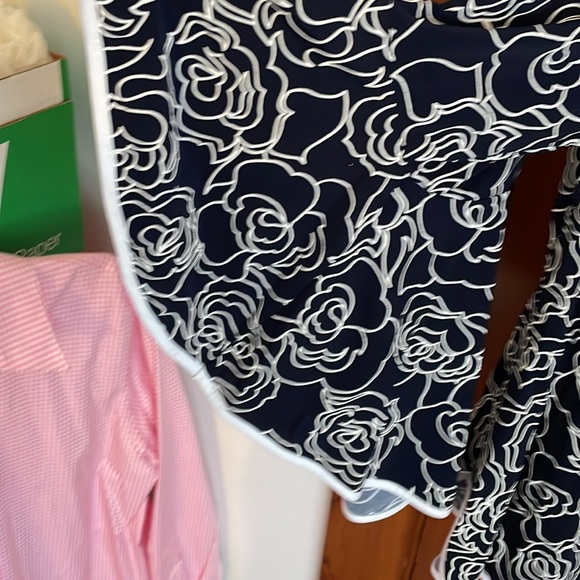 Top - Picture 5 of 6